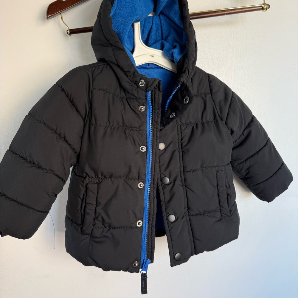 Amazon Essentials Kids Black Puffer Jacket with Blue Interior
